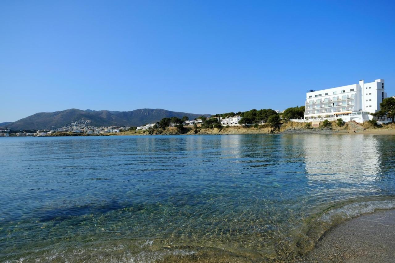 Hotel Grifeu يانكا المظهر الخارجي الصورة
