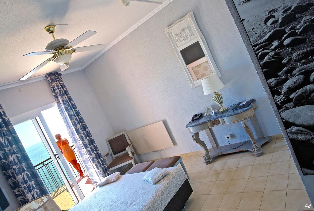 Hotel Grifeu يانكا المظهر الخارجي الصورة